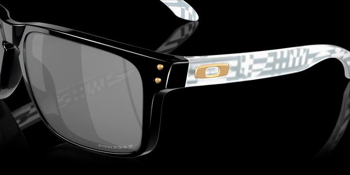 Actual product image Oakley Holbrook XL