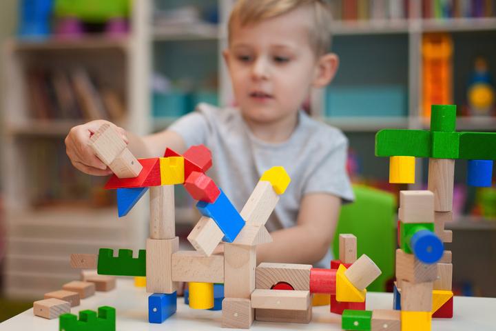 Actual product image Kooglo Magnetic Wooden Blocks Basic Colour