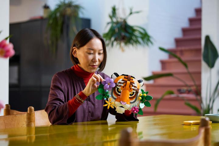 Actual product image LEGO Fauna Collection - Tiger (31217, LEGO Art)