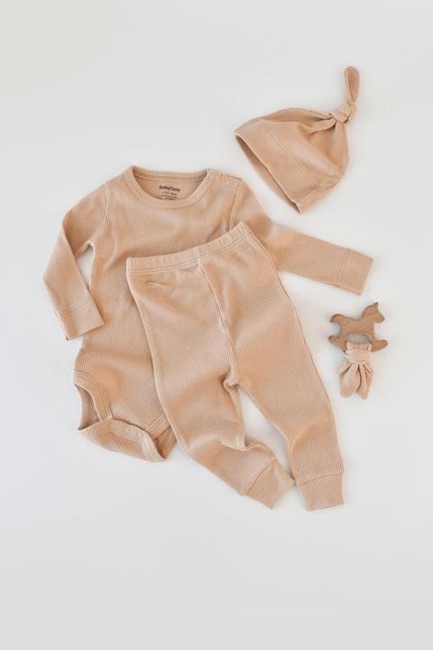 Immagine prodotto BabyCosy Set. Pantaloni. Body a maniche lunghe. Cappellino (74)