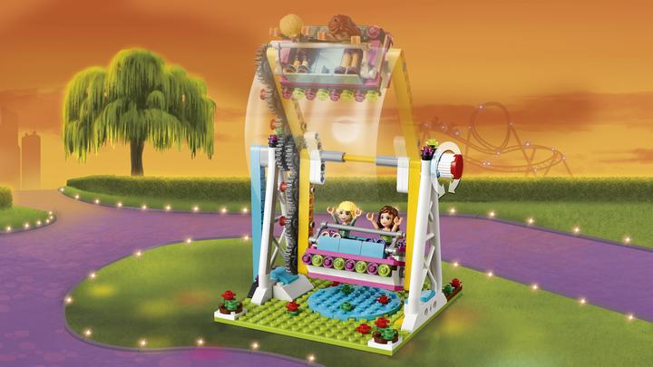 Image du produit LEGO Autos-tamponneuses Friends dans un parc d'attractions (41133, LEGO Friends)