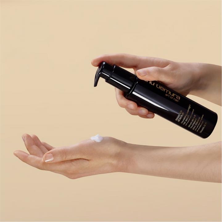 Actual product image Shu Uemura Essence Absolue Nourishing Overnight Hair Serum (150 ml)