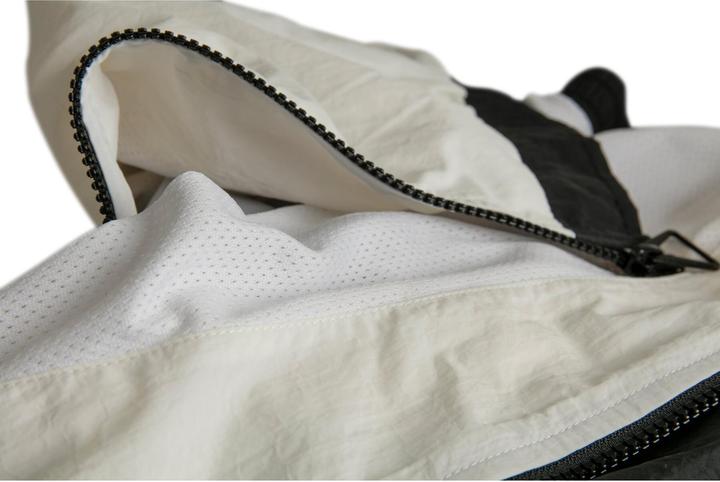 Actual product image Urban Classics Ladies Short Raglan Crinkle Batwing Jacket (L)
