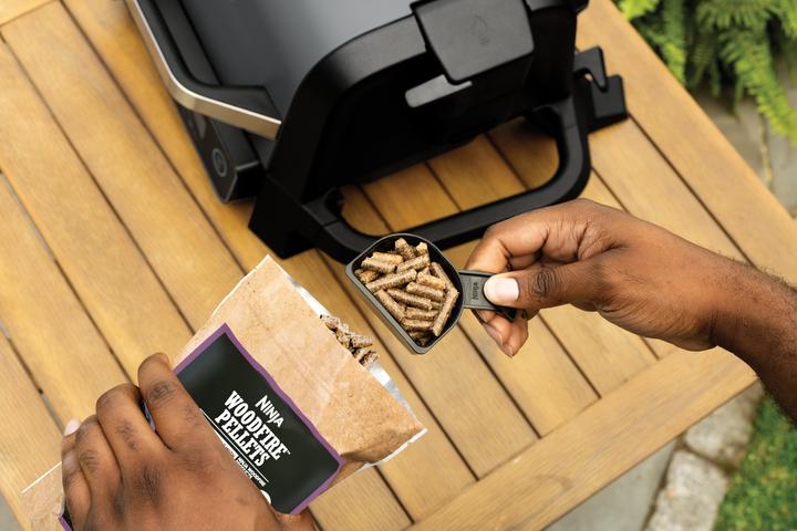 Actual product image Ninja Woodfire Pellets Robust Blend (0.91 kg)