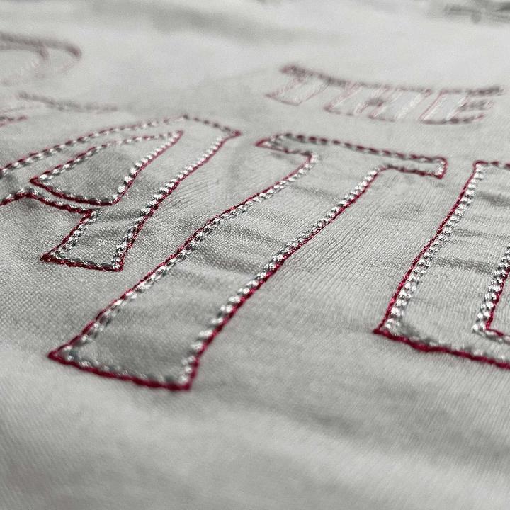 Image du produit T-Shirt brodé unisexe adulte avec logo Drop T (XXL)