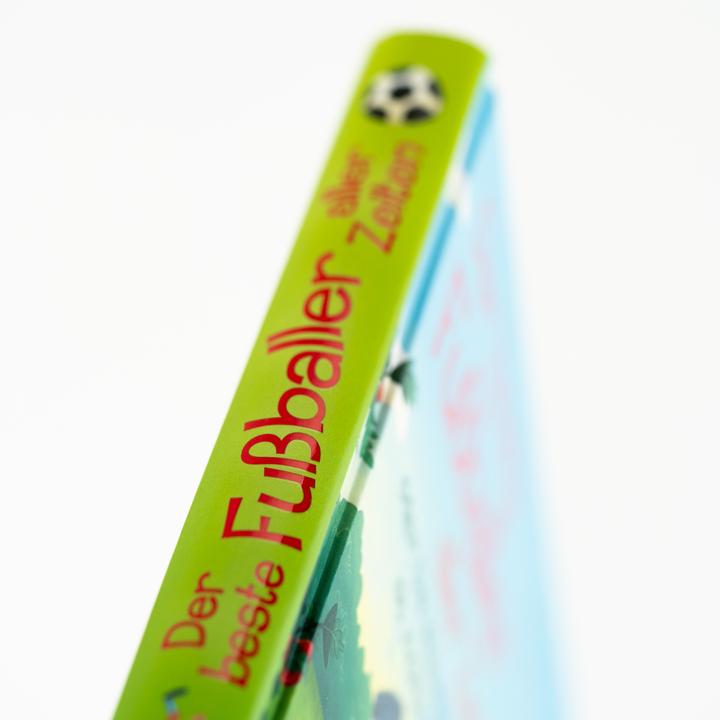 Actual product image Der beste Fussballer aller Zeiten oder: Die Wahrheit ist nichts für Feiglinge (German, Katja Alves, 2024)