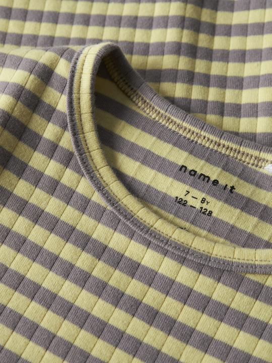 Actual product image Name it Slim Fit T-Shirt (116)