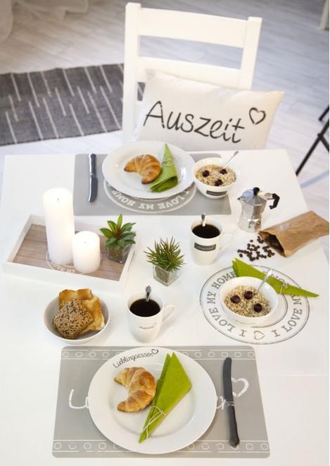 Produktbild Ootb Cremefarbenes Deko-Kissen, Auszeit (30 x 50 cm)