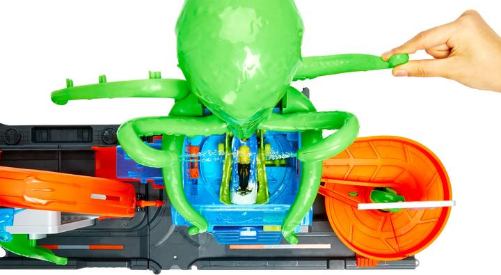 Actual product image Hot Wheels Ultimate Octo Car Wash