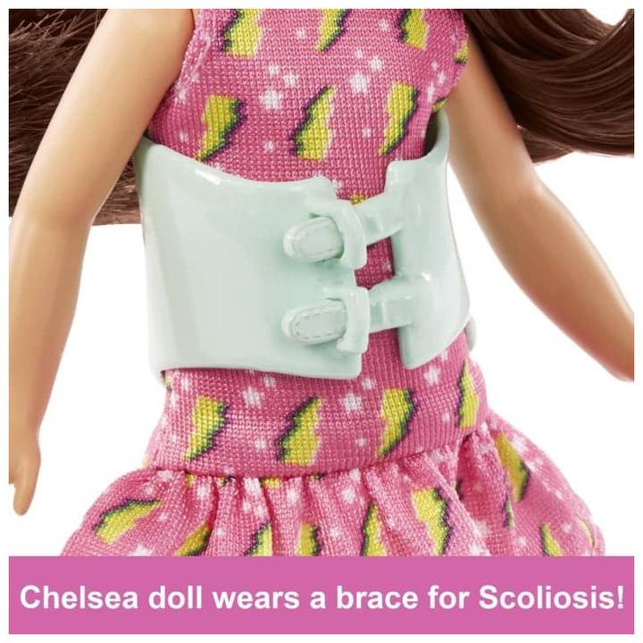 Image du produit Barbie Chelsea avec buste scoliose
