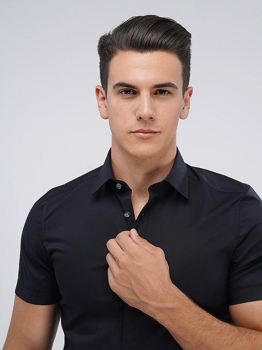 Immagine prodotto Olymp Camicia Level 5 Bodyfit nera 1/2 braccio Gr.37 (37)