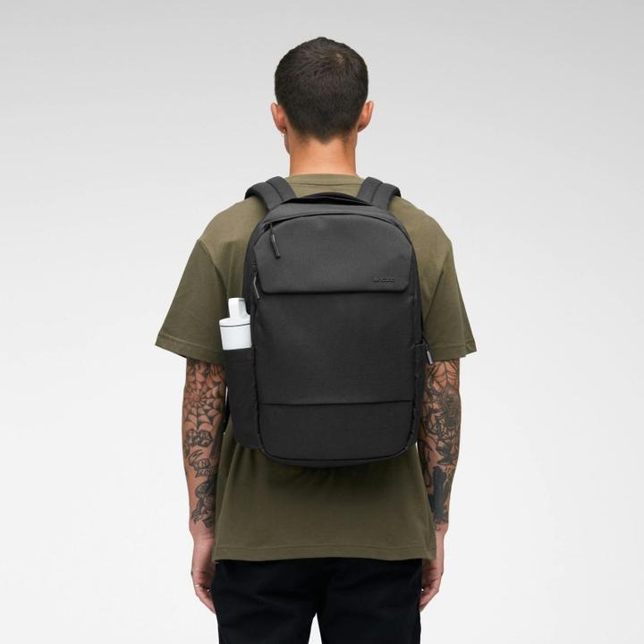 Actual product image Incase Crosstown Compact Backpack 20L - Black (20 l)
