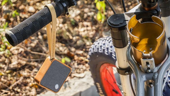 Actual product image Gingko MI SQUARE Pocket Bluetooth Speaker (6 h, Rechargeable battery operated)
