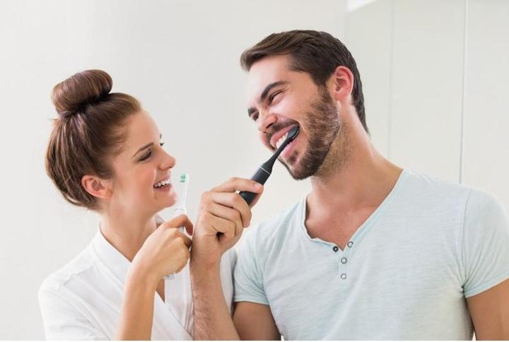 Immagine prodotto Truelife Duo compatto SonicBrush (Spazzolino oscillante)