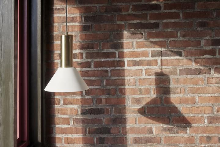 Actual product image Hübsch Contrast Pendant Brass (E27)