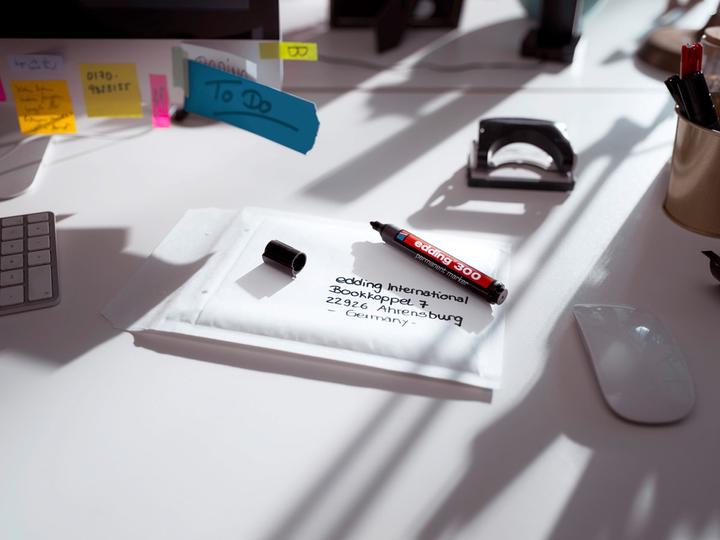 Produktbild Edding 300 Permanentmarker farbsortiert 1,5 - 3,0 mm, 4 St. (Mehrfarbig, 3 mm, 4 x)