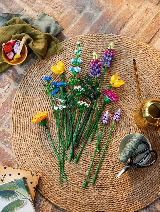 Image du produit LEGO Bouquet de fleurs sauvages (10313, LEGO Icons, LEGO Botanical)