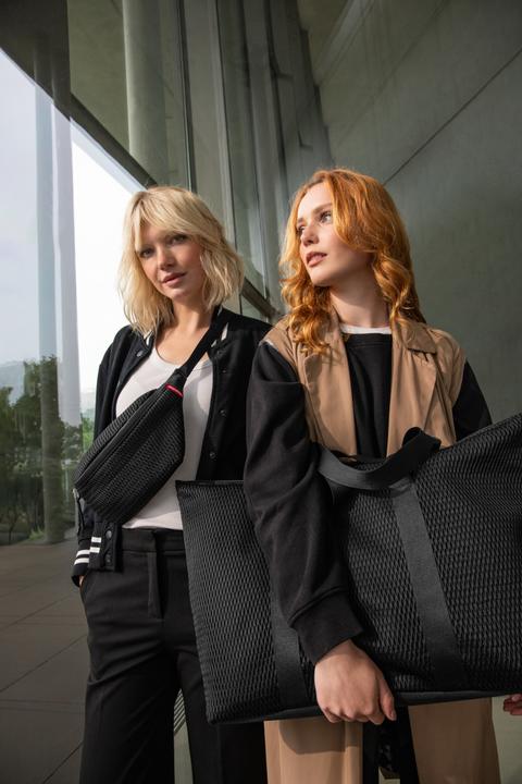 Actual product image reisenthel extralite beltbag mesh black