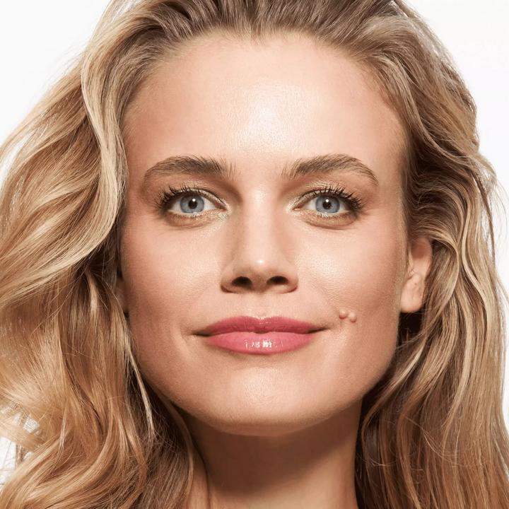 Immagine prodotto Catrice Lip Gloss Melt and Shine 080 Lost At Sea (080 Persi in mare)