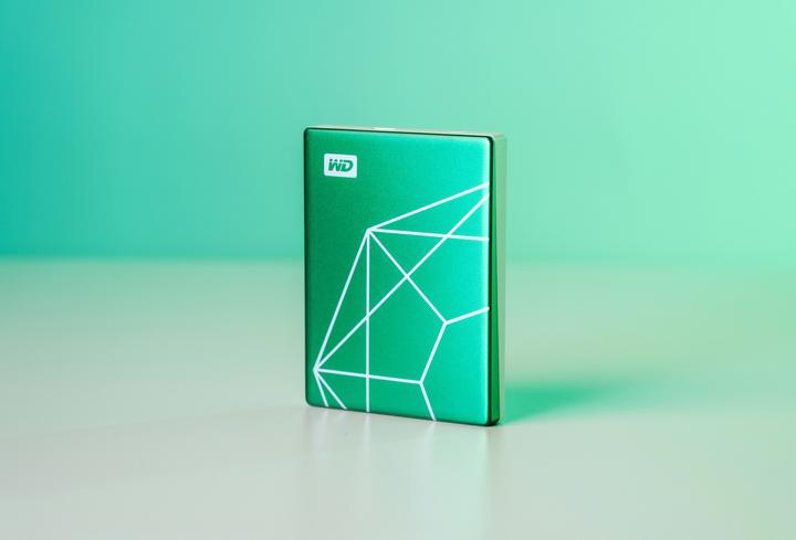 Immagine prodotto WD My Passport Ultra 20th Emerald Anniversary Edition (2 TB)