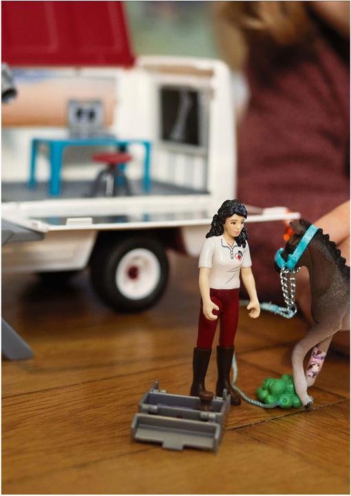 Actual product image Schleich Mobile veterinarian with Hanoverian foal