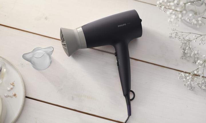 Actual product image Philips 3000 series, ThermoProtect attachment, hair dryer