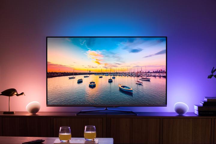 Produktbild Philips Hue Go Basis BT (520 lm)