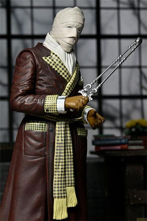 Image du produit Neca Universal Monsters Figurine Ultimate Invisible Man (Kemp House) (Couleur) 18 cm