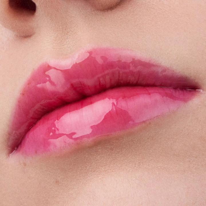 Actual product image Catrice Glossin Glow Tinted Lip Oil Drama Mama (020 Drama Mum)