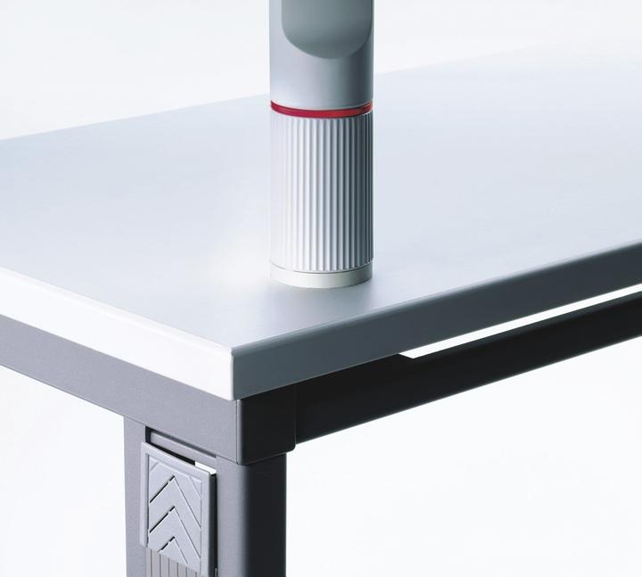 Actual product image Novus Plastic Screw-on Plate - Table/Bank