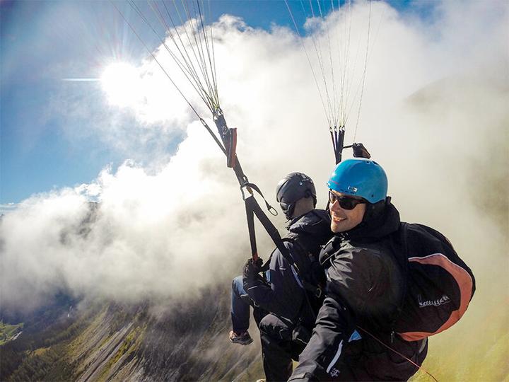 Actual product image Smartbox Tandem paragliding flight to Davos for 2 people (2 pers.)