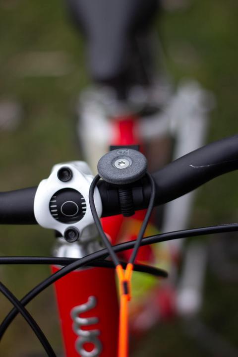 Image du produit Kommit Mount Bundle avec SP Connect Micro Bike Mount pour système de traction pour vélo (Noir)