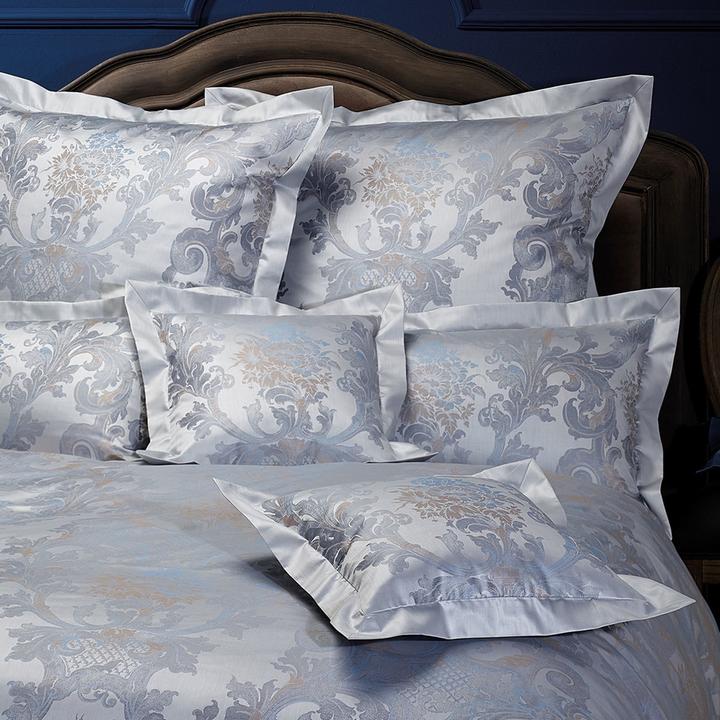 Actual product image Curt Bauer Maco brocade damask bed linen Louis XIV royal blue (Bedding set, 140 x 200 cm)