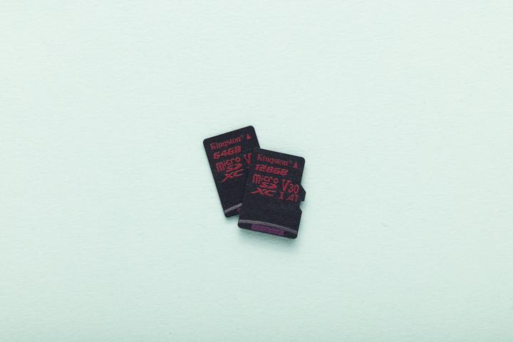 Actual product image Kingston Canvas React microSDXC (128 GB, microSDXC, U3, UHS-I)