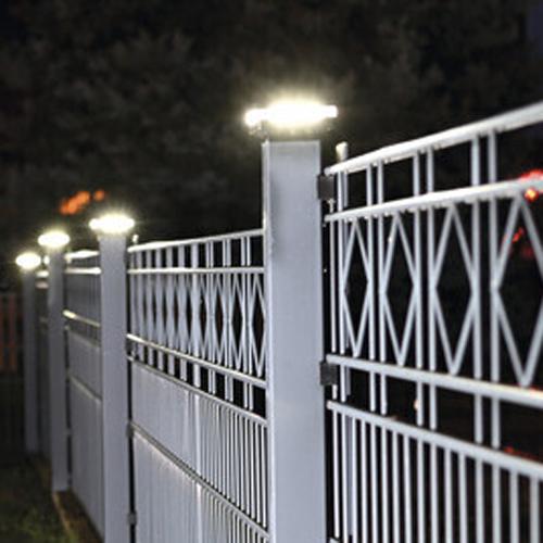 Immagine prodotto Larus Cappello solare a LED per pali di recinzione