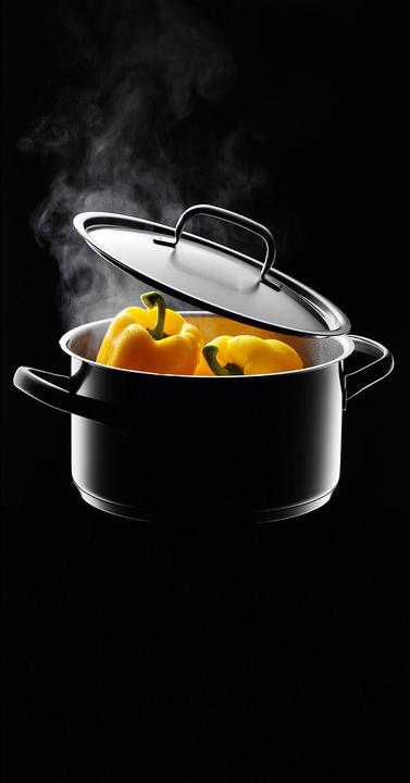 Produktbild WMF Kochtopf Fleischtopf Induktion 24cm Metalldeckel Gourmet Plus Edelstahl 18/10 (24 cm, Kochtopf, Edelstahl)
