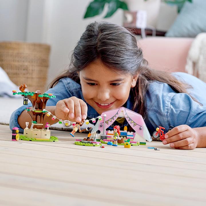 Actual product image LEGO Camping in Heartlake City (41392, LEGO Friends)