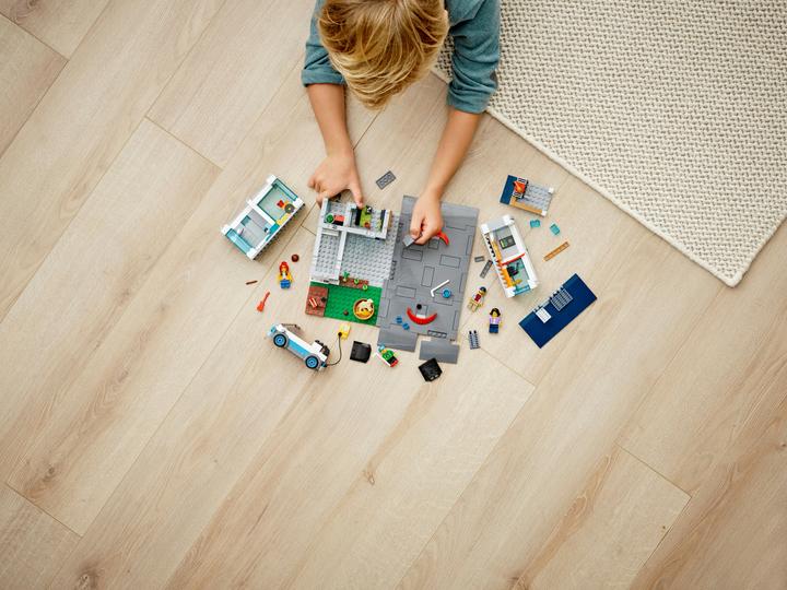 Immagine prodotto LEGO Moderna casa di famiglia (60291, LEGO City)