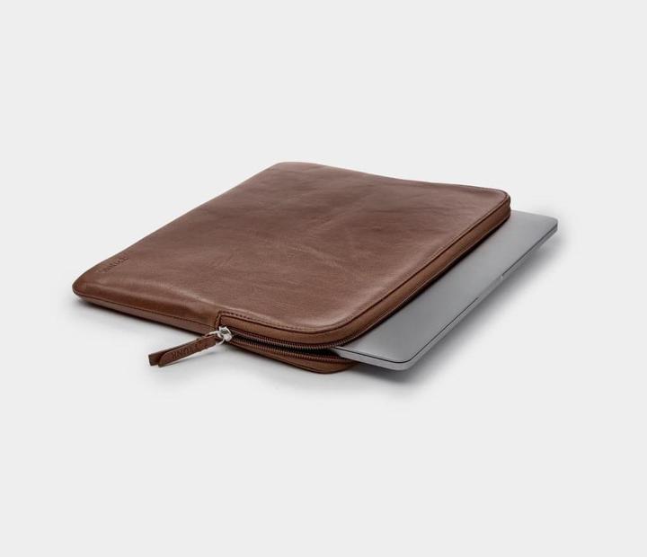 Actual product image Trunk MacBook Pro sleeve (14", Apple)