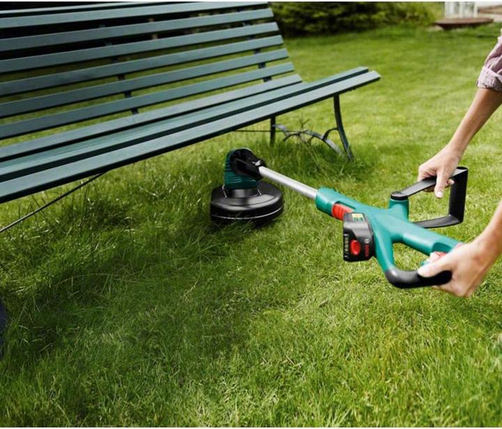 Produktbild Bosch Home & Garden Art 23-18 Li