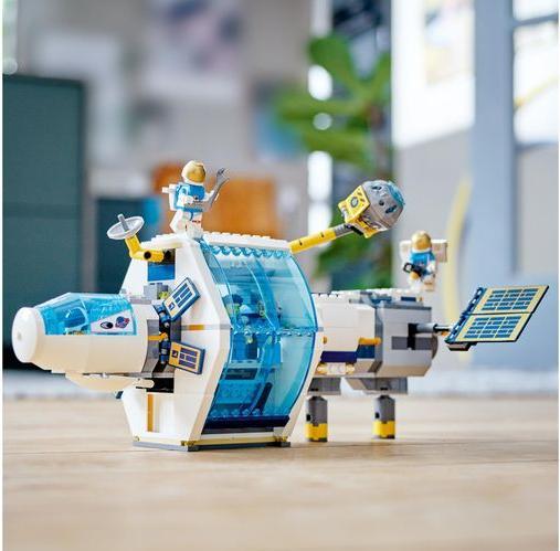 Image du produit LEGO Station spatiale lunaire (60349, LEGO City)