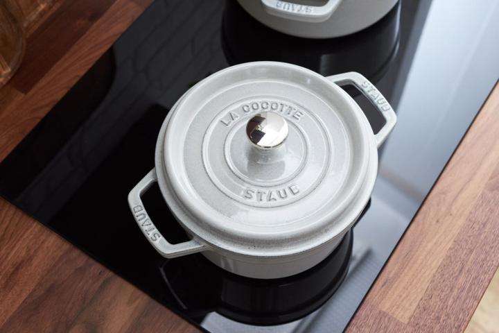 Actual product image Staub Cocotte (20 cm, Casserole + Stewpot, Cast iron)