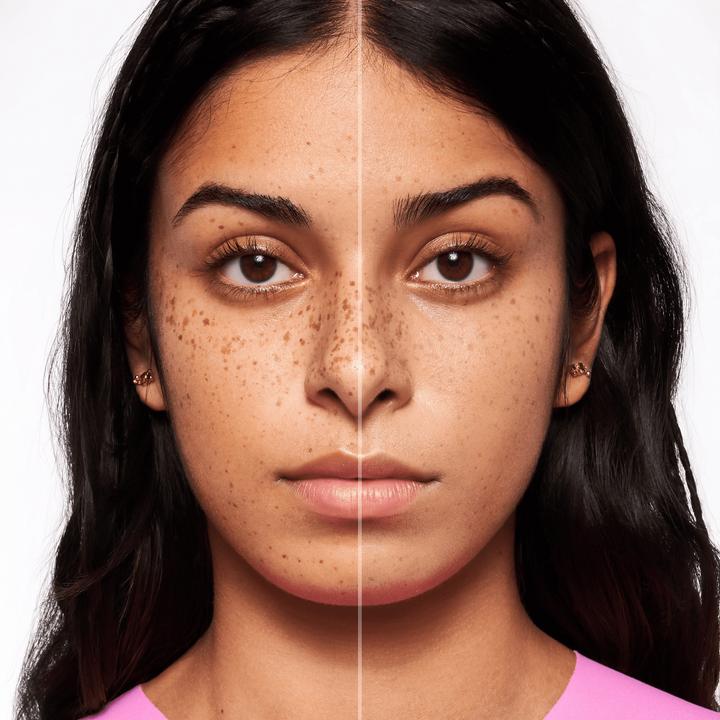 Image du produit essence SKIN tint (50)