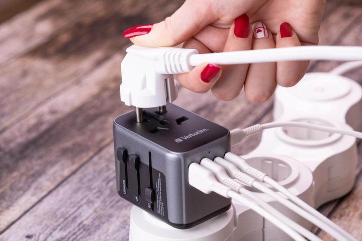 Produktbild Verbatim Universal Travel Adapter