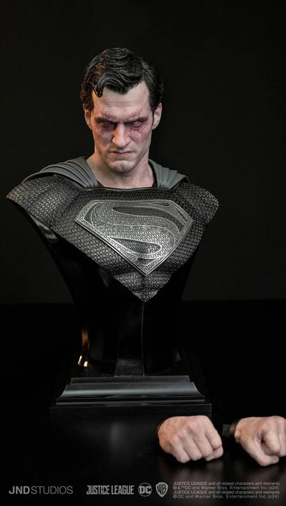 Actual product image JND Studios DC Comics - Justice League "Snyder Superman with Bust" 1/3 Statue