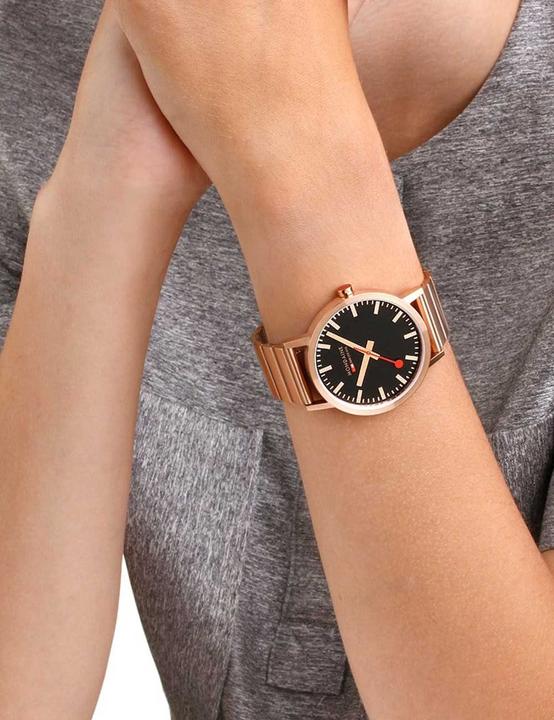 Actual product image Mondaine Classic (Analogue wristwatch, 40 mm)