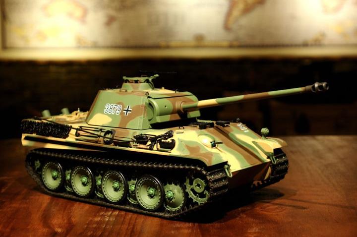 Actual product image Es-toys Heng Long RC Tank Panther G 1:16 pro (RTR Ready-to-Run)