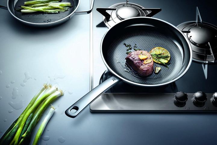 Immagine prodotto WMF Resistenza professionale (28 cm, Padella per friggere, Alluminio, Acciaio inossidabile)