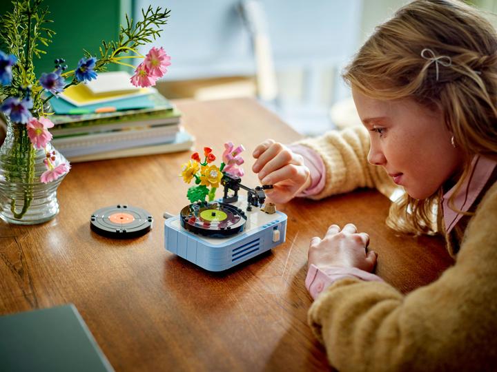 Produktbild LEGO Plattenspieler mit Blumen (31172, LEGO Creator Expert)