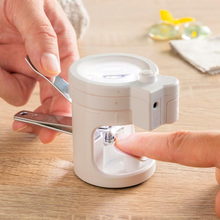 Produktbild InnovaGoods Nagelknipser mit LED-Licht, Lupe und Feile Clail